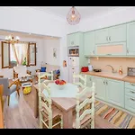 Chez Konstantinos Kallirákhi