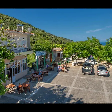 Chez Konstantinos Kallirákhi