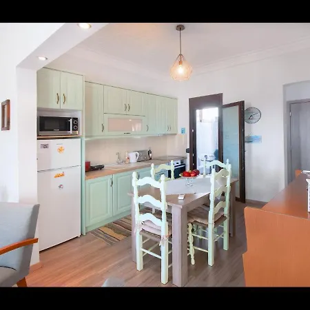 Semesterbostad Chez Konstantinos Kallirákhi